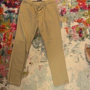 Dockers Men's Khaki Chinos